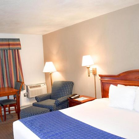 Attleboro Motor Inn Εξωτερικό φωτογραφία