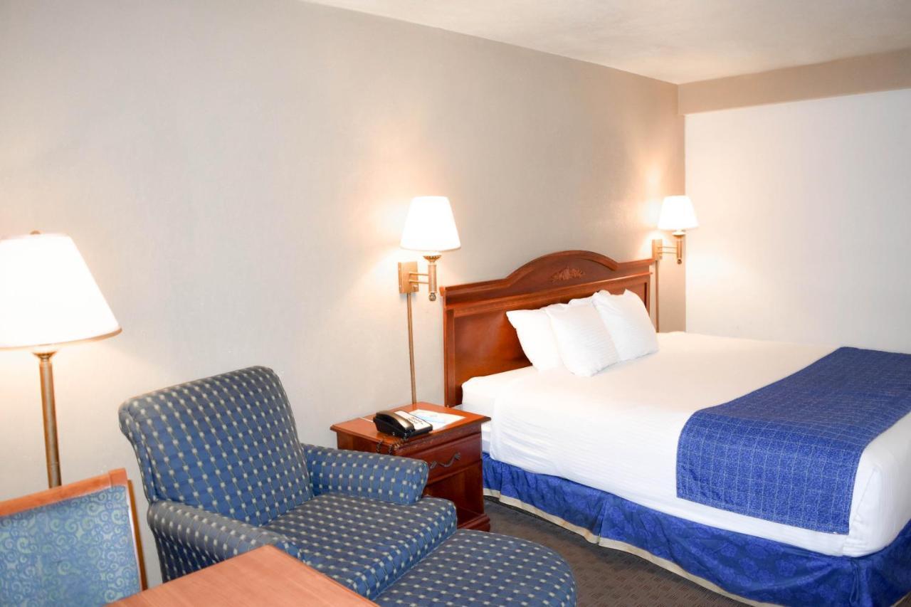 Attleboro Motor Inn Εξωτερικό φωτογραφία